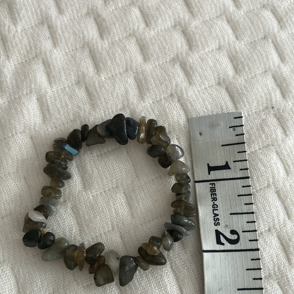 Labradorite chip natural gemstone crystal bracelet - Picture 3 of 4